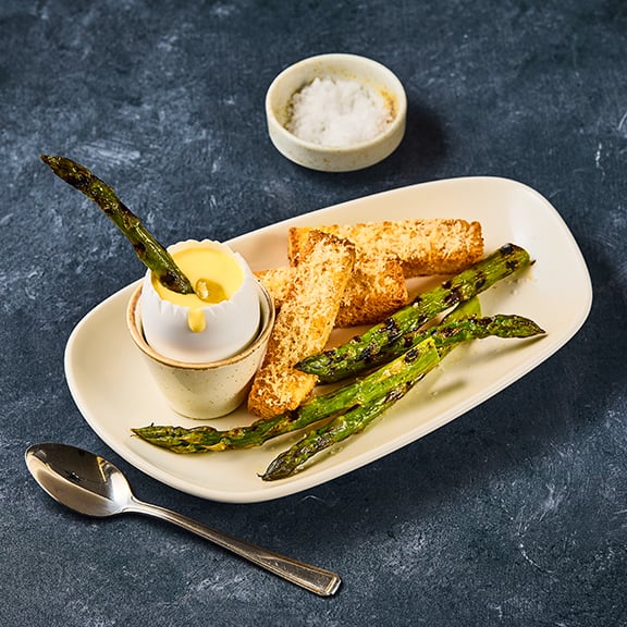 Dippy asparagus & cheesy brioche soldiers - English mustard & blue cheese hollandaise